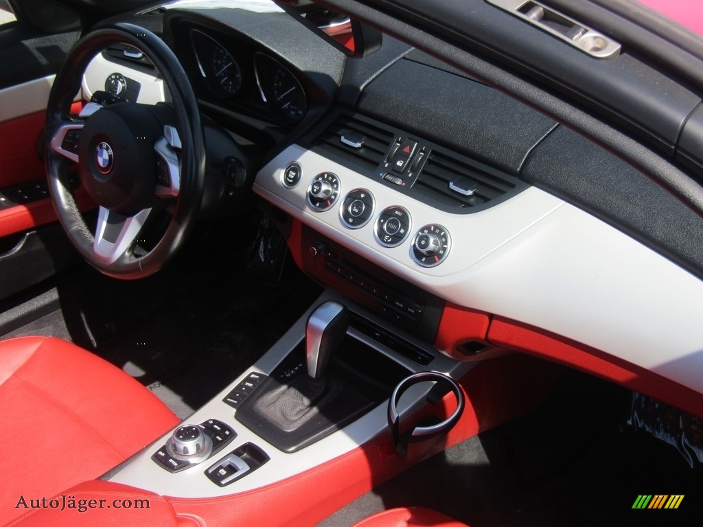 2011 Z4 sDrive30i Roadster - Crimson Red / Coral Red photo #8