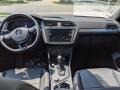 Volkswagen Tiguan SEL 4Motion Deep Black Pearl photo #4