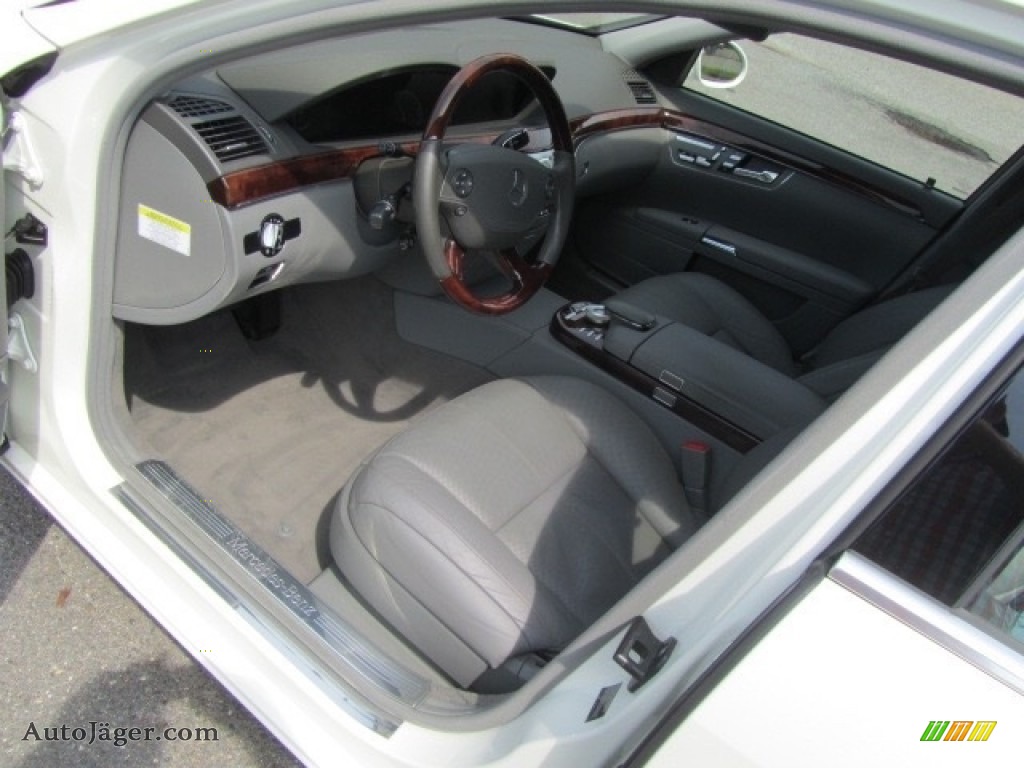 2009 S 550 4Matic Sedan - Arctic White / Grey/Dark Grey photo #17
