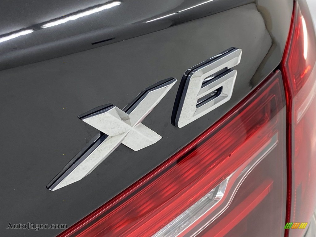 2018 X6 sDrive35i - Black Sapphire Metallic / Black photo #11