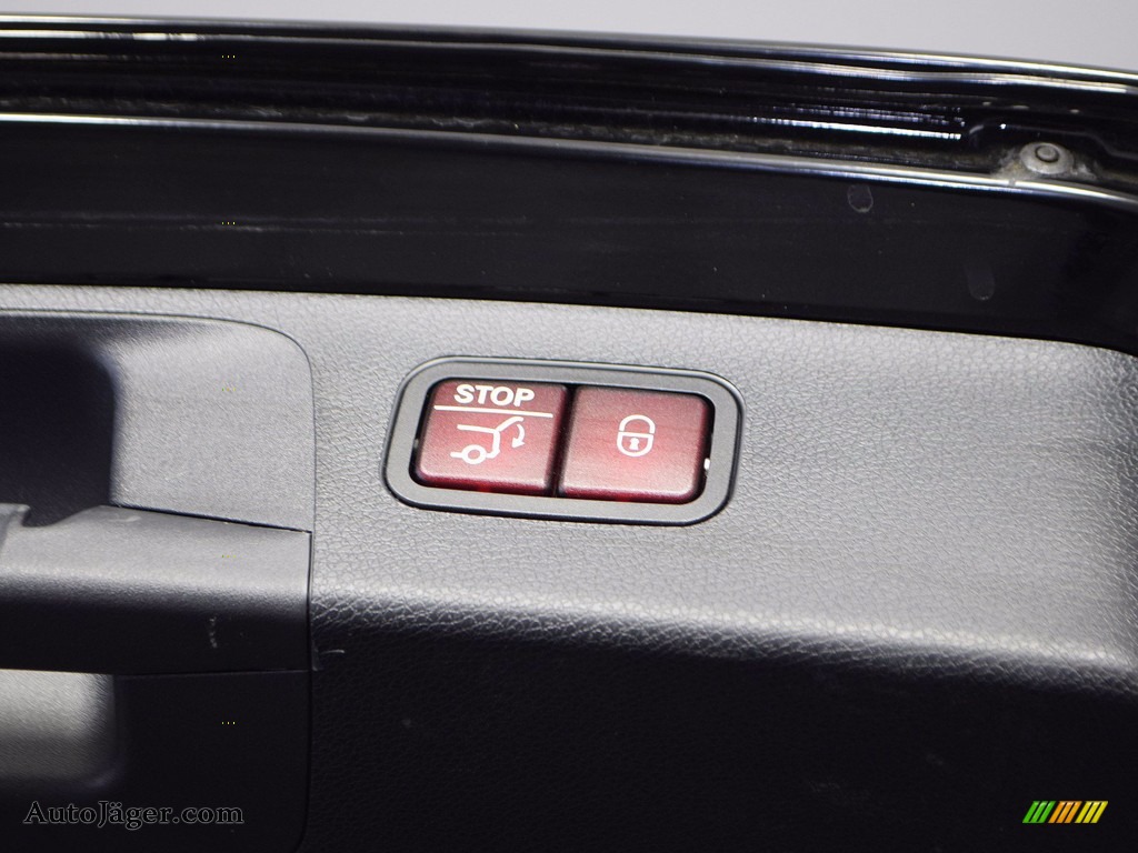 2020 E 450 4Matic Wagon - Black / Black photo #42