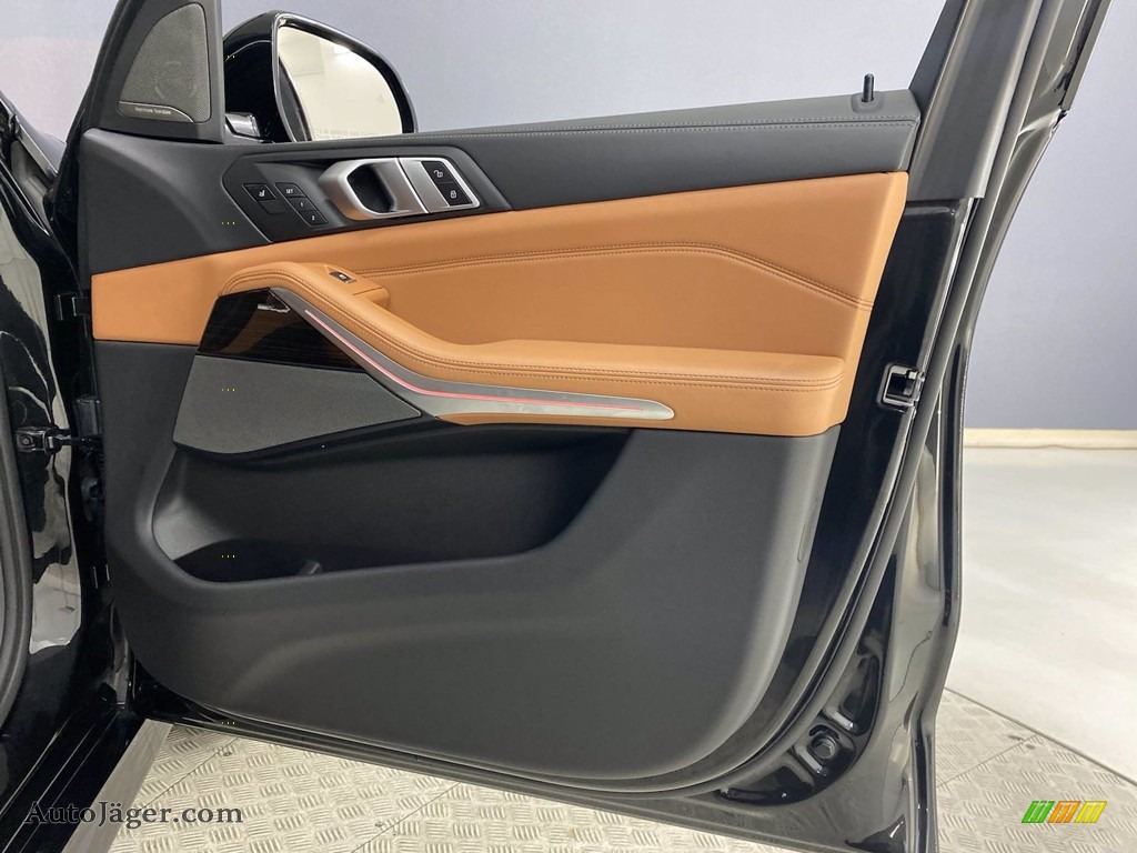 2019 X5 xDrive50i - Jet Black / Cognac photo #31