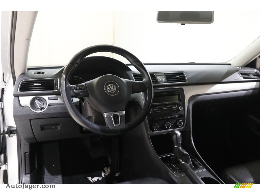 2015 Passat Wolfsburg Edition Sedan - Reflex Silver Metallic / Titan Black photo #6