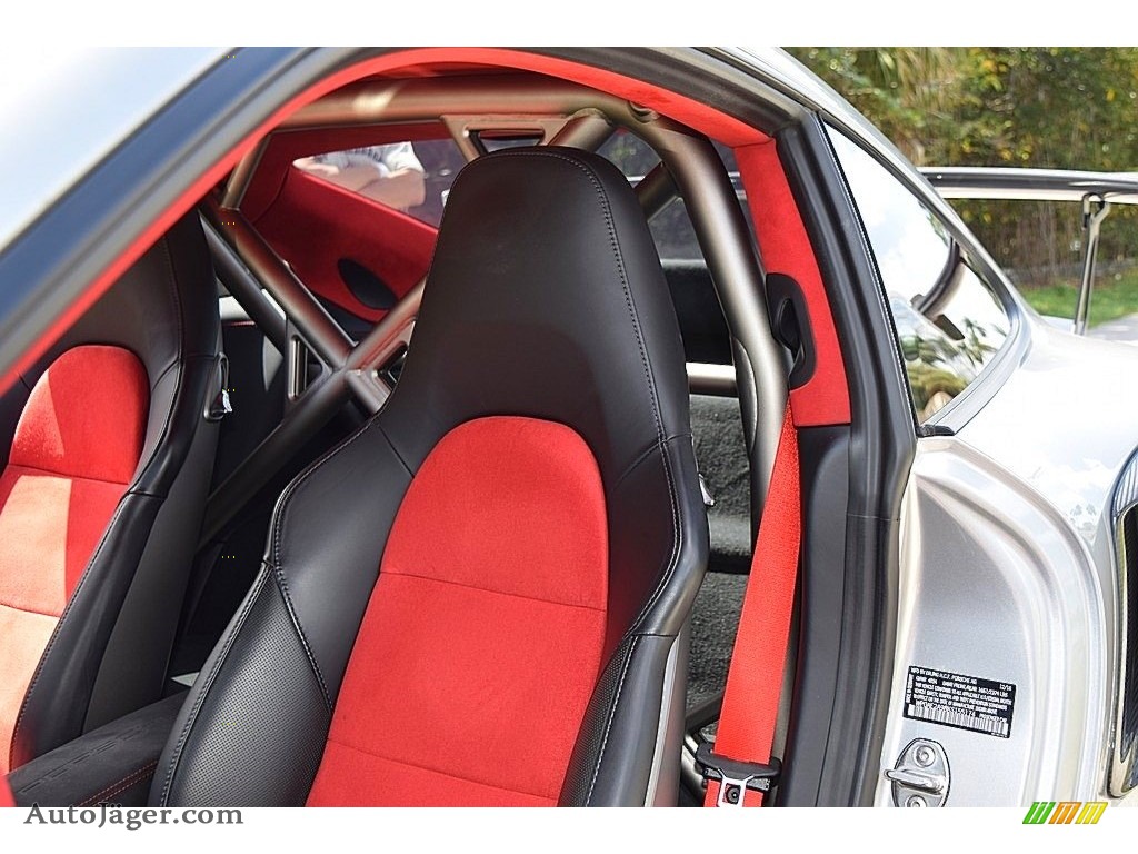 2019 911 GT2 RS - GT Silver Metallic / Black/Red Alcantara photo #66