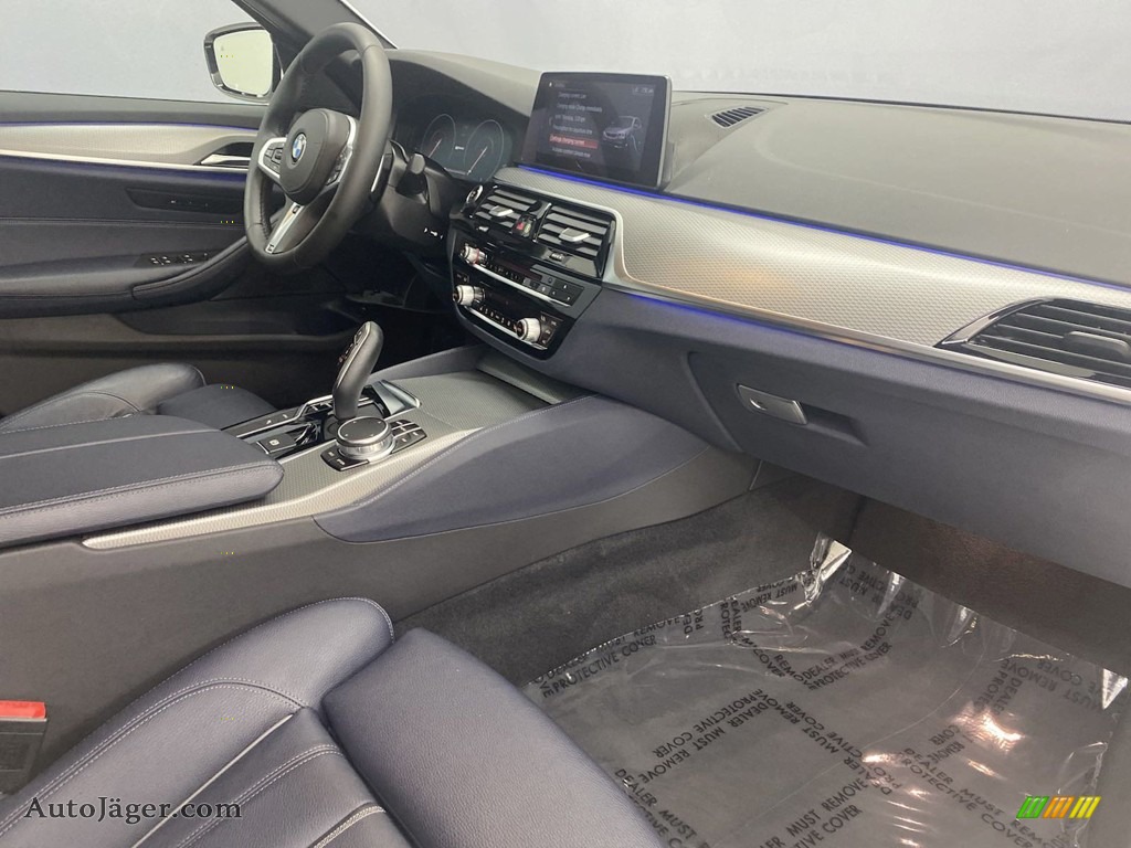 2019 5 Series 530e iPerformance Sedan - Alpine White / Night Blue photo #32