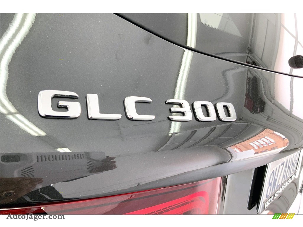 2021 GLC 300 - Graphite Gray Metallic / Silk Beige/Black photo #31