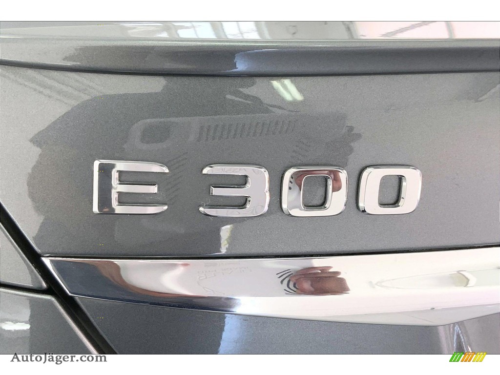 2019 E 300 Sedan - Selenite Grey Metallic / Black photo #31
