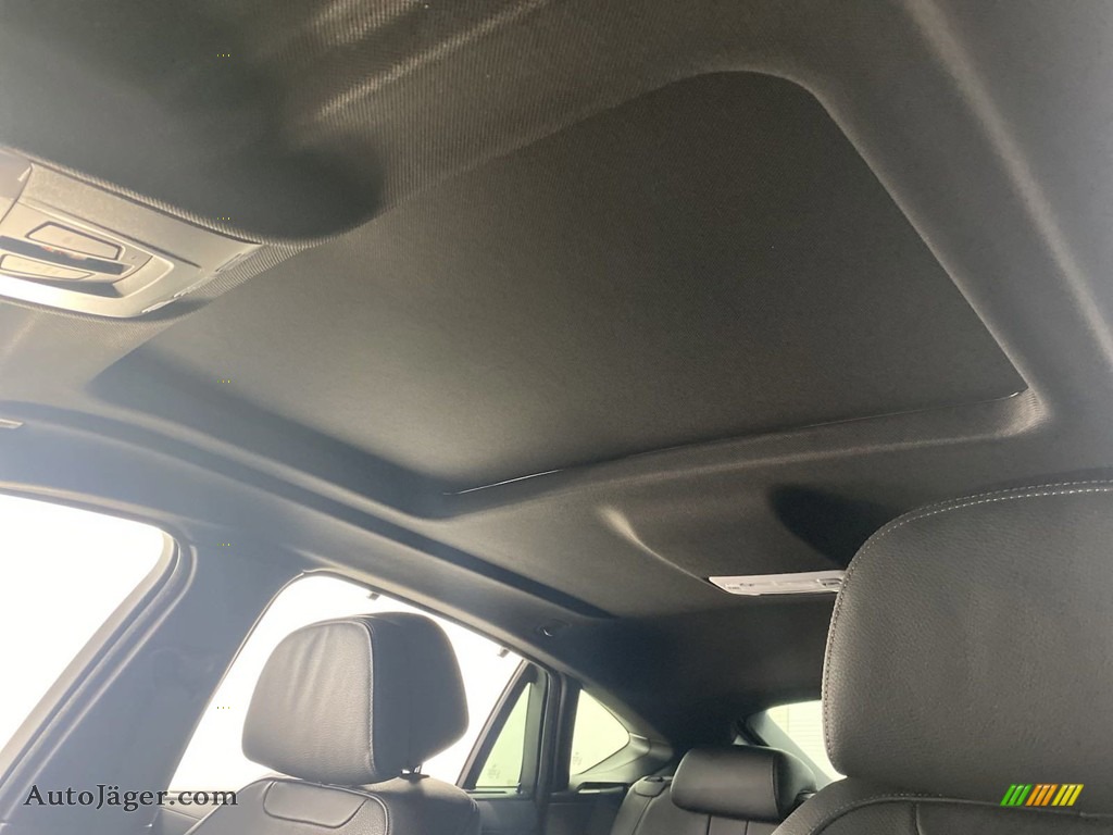 2019 X6 xDrive50i - Space Gray Metallic / Black photo #30