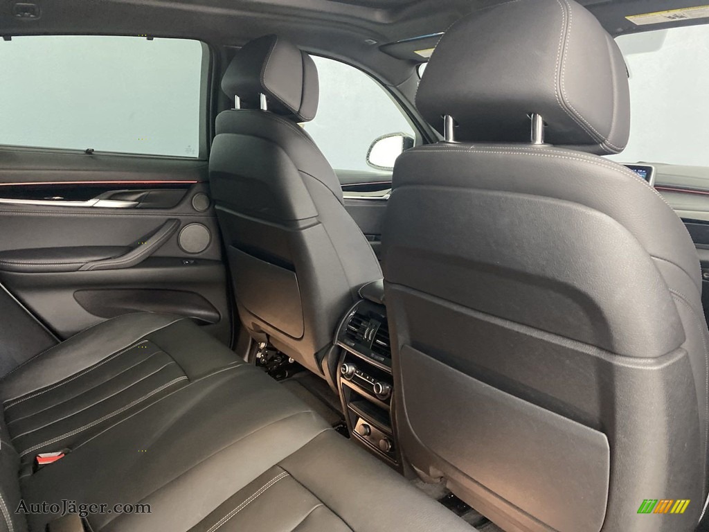 2019 X6 xDrive50i - Space Gray Metallic / Black photo #35