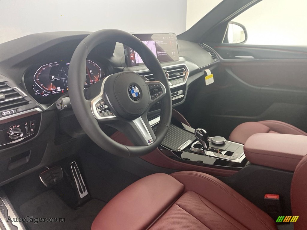 2022 X4 xDrive30i - Carbon Black Metallic / Tacora Red photo #12