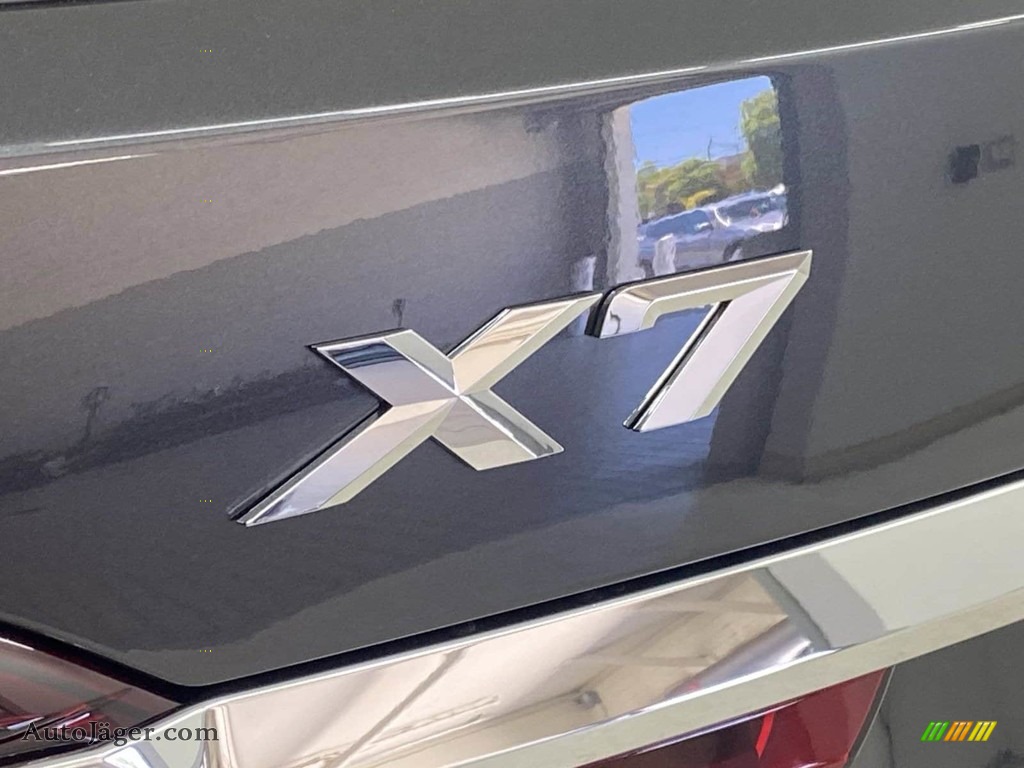 2022 X7 xDrive40i - Dark Graphite Metallic / Black photo #8