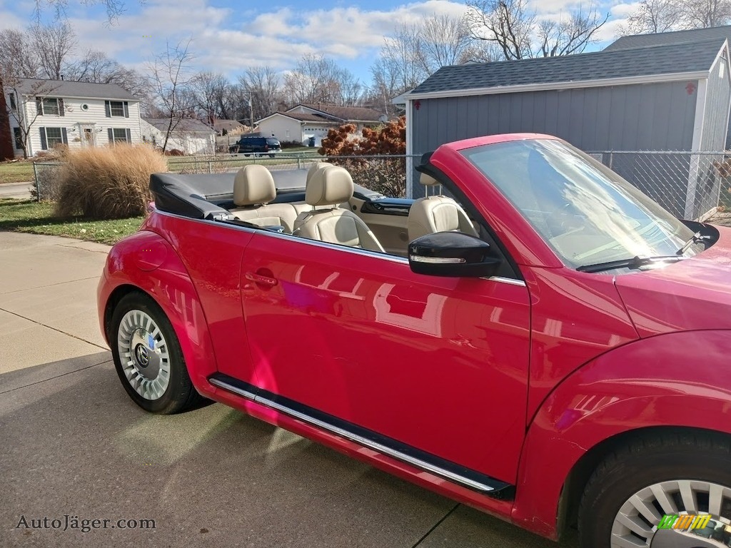 2013 Beetle Turbo Convertible 60s Edition - Tornado Red / Beige photo #7
