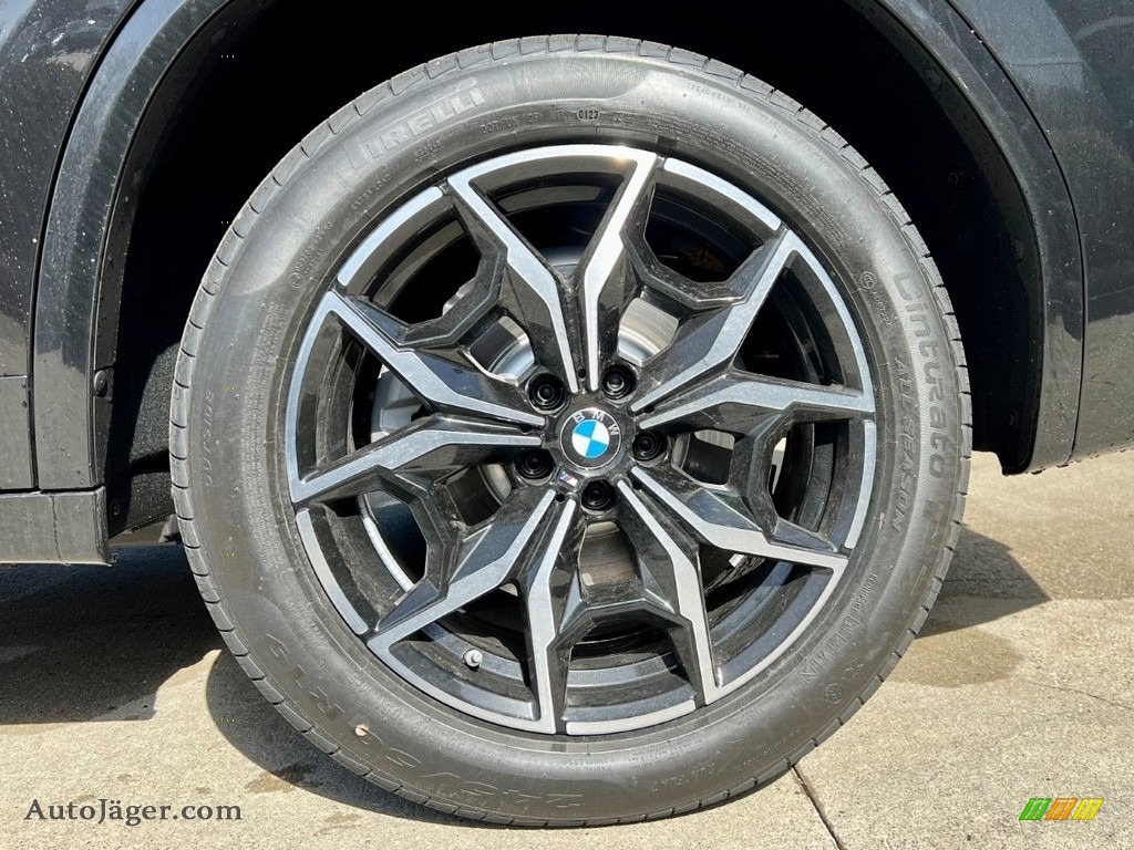 2023 X3 xDrive30i - Black Sapphire Metallic / Tacora Red photo #2