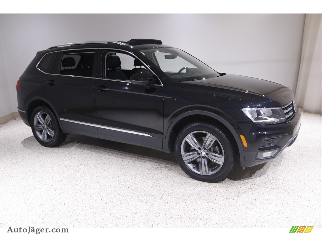 2020 Tiguan SEL 4MOTION - Deep Black Pearl / Titan Black photo #1