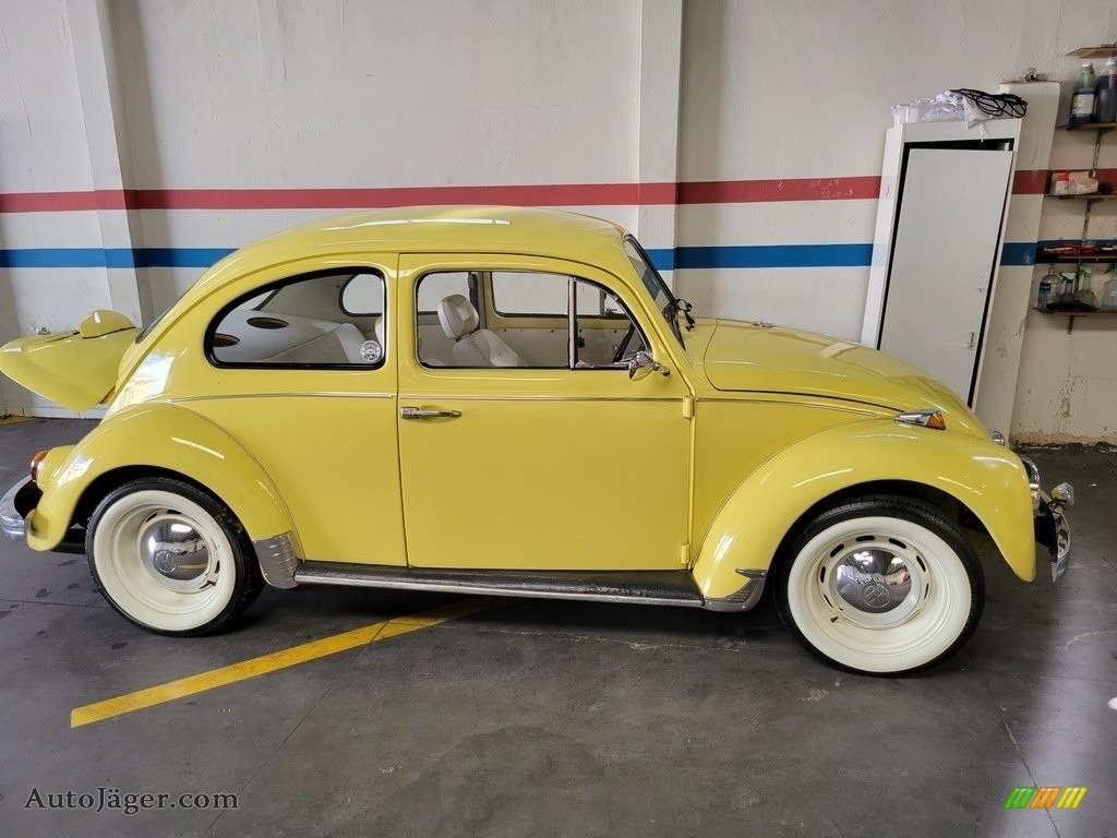 Texas Yellow / Beige Volkswagen Beetle Coupe