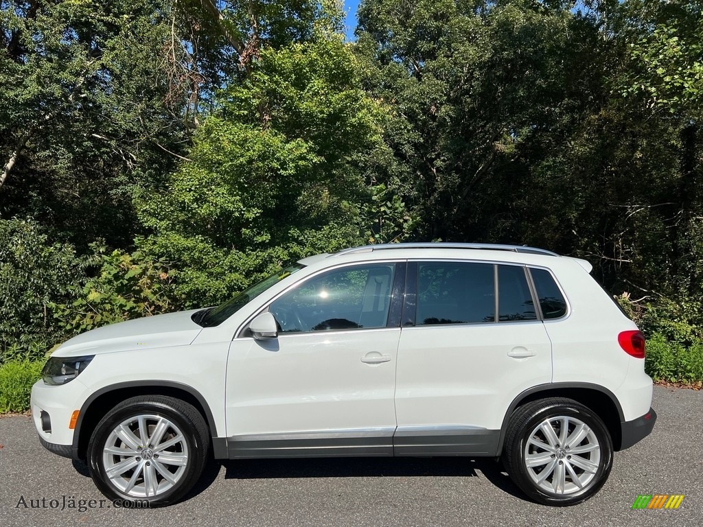 Pure White / Charcoal Volkswagen Tiguan SEL 4Motion