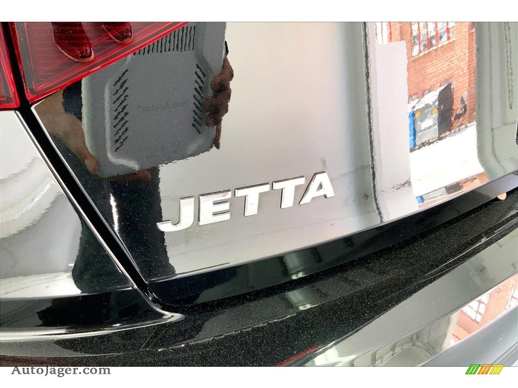 2020 Jetta SE - Black / Titan Black photo #31
