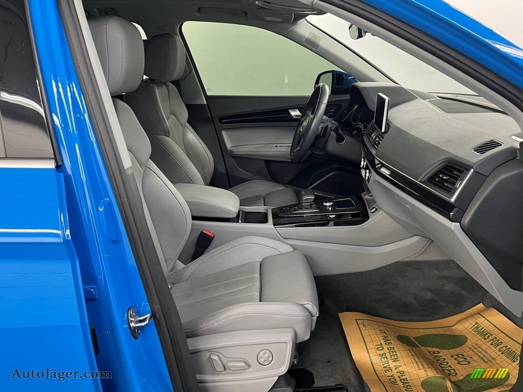 2020 Q5 e Premium Plus quattro Hybrid - Turbo Blue / Rock Gray photo #34