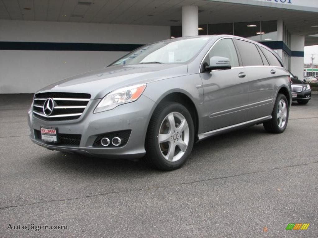 2011 MercedesBenz R 350 BlueTEC 4Matic in Paladium Silver Metallic