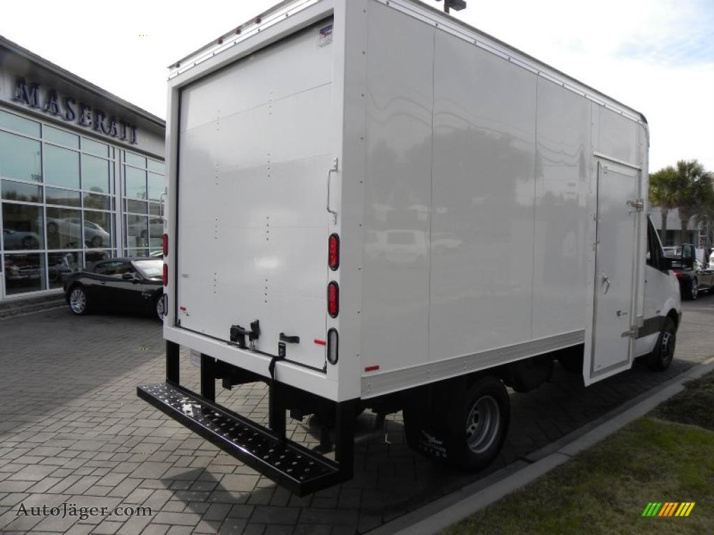 2010 Sprinter 3500 Chassis Moving Truck - Arctic White / Black photo #10