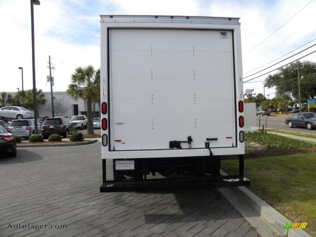 2010 Sprinter 3500 Chassis Moving Truck - Arctic White / Black photo #11