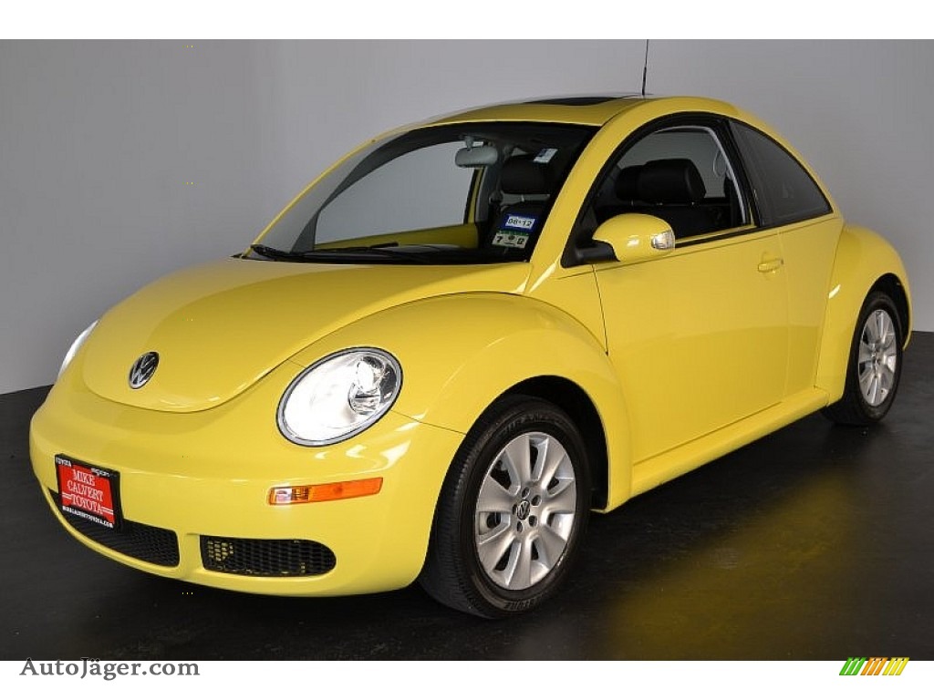 2008 Volkswagen New Beetle SE Coupe in Sunflower Yellow