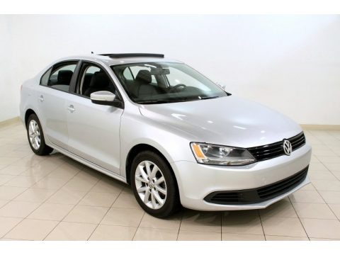 Reflex Silver Metallic 2011 Volkswagen Jetta SE Sedan