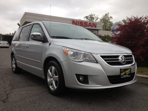 Mercury Sliver Metallic 2009 Volkswagen Routan SEL