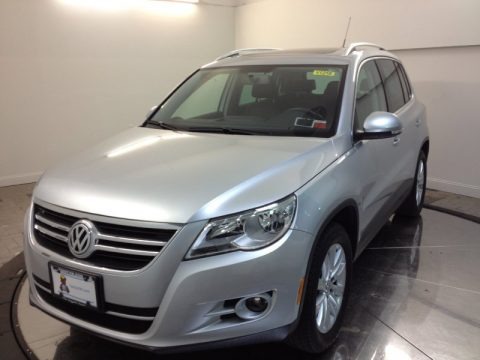 Reflex Silver Metallic 2009 Volkswagen Tiguan SEL 4Motion Reflex Silver Metallic 2009 Volkswagen Tiguan SEL 4Motion