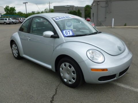 Reflex Silver 2007 Volkswagen New Beetle 2.5 Coupe Reflex Silver 2007 Volkswagen New Beetle 2.5 Coupe