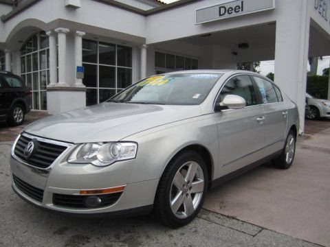White Gold Metallic 2009 Volkswagen Passat Komfort Sedan White Gold Metallic 2009 Volkswagen Passat Komfort Sedan