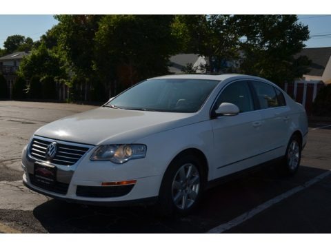 Candy White 2007 Volkswagen Passat 2.0T Sedan Candy White 2007 Volkswagen Passat 2.0T Sedan