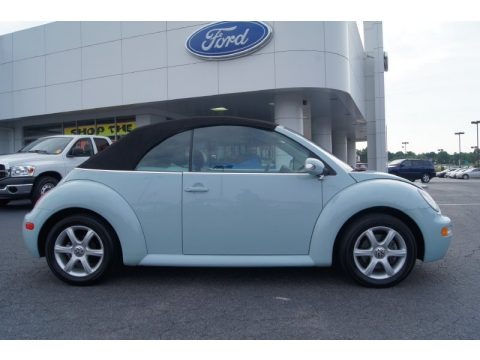 Aquarius Blue 2004 Volkswagen New Beetle GLS 1.8T Convertible Aquarius Blue 2004 Volkswagen New Beetle GLS 1.8T Convertible