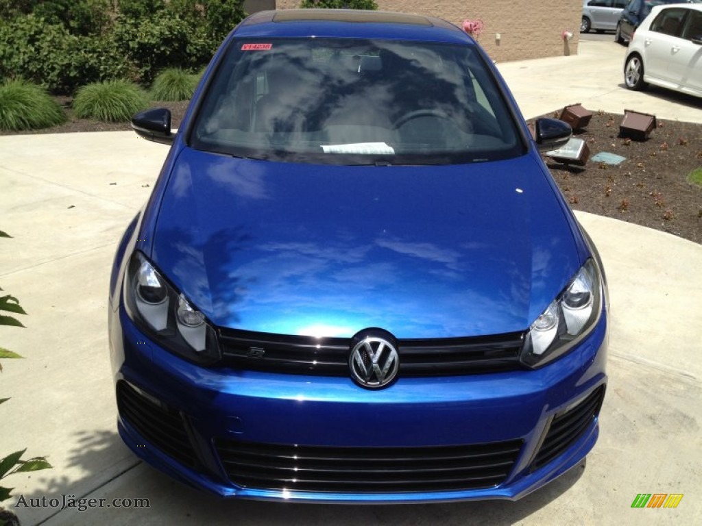 Volkswagen Golf 6 синий мат