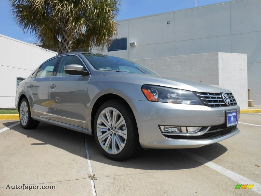 2013 Volkswagen Passat TDI SEL in Tungsten Silver Metallic photo 5