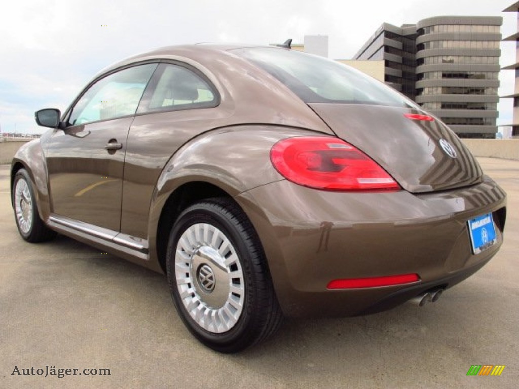 2014 Volkswagen Beetle 2.5L in Toffee Brown Metallic photo 4 609753