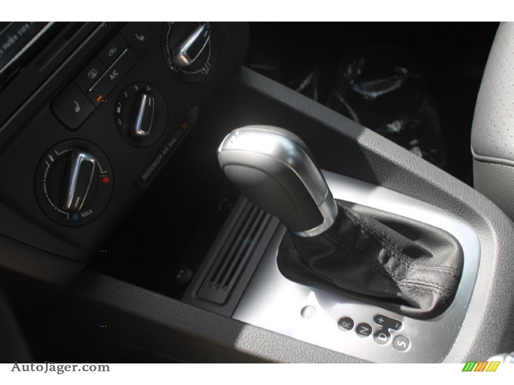 2014 Jetta TDI Sedan - Platinum Gray Metallic / Titan Black photo #15