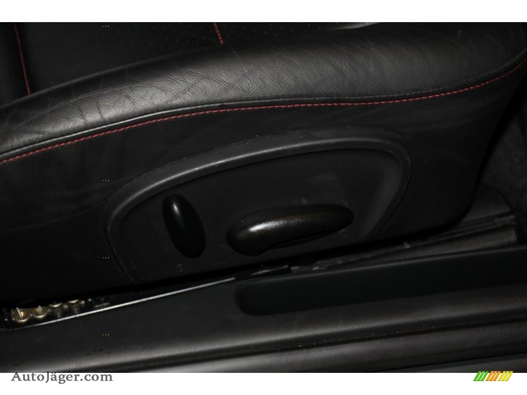 2003 911 Carrera Coupe - Black / Black photo #31