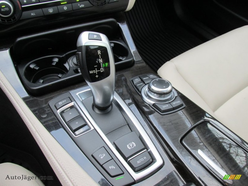 2012 5 Series 535i xDrive Sedan - Space Gray Metallic / Venetian Beige photo #16