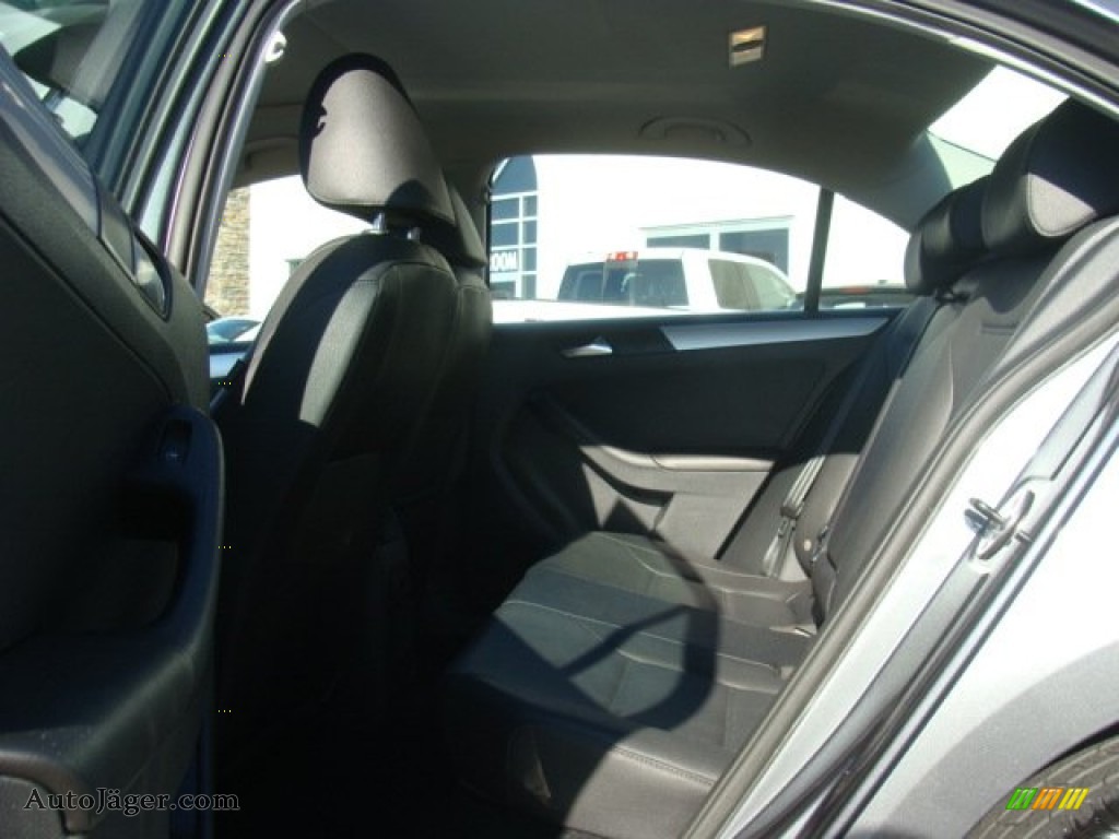 2011 Jetta SEL Sedan - Platinum Gray Metallic / Titan Black photo #11
